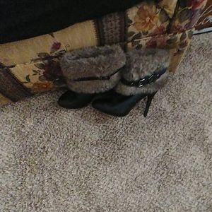 High heel boots with fur barely worn